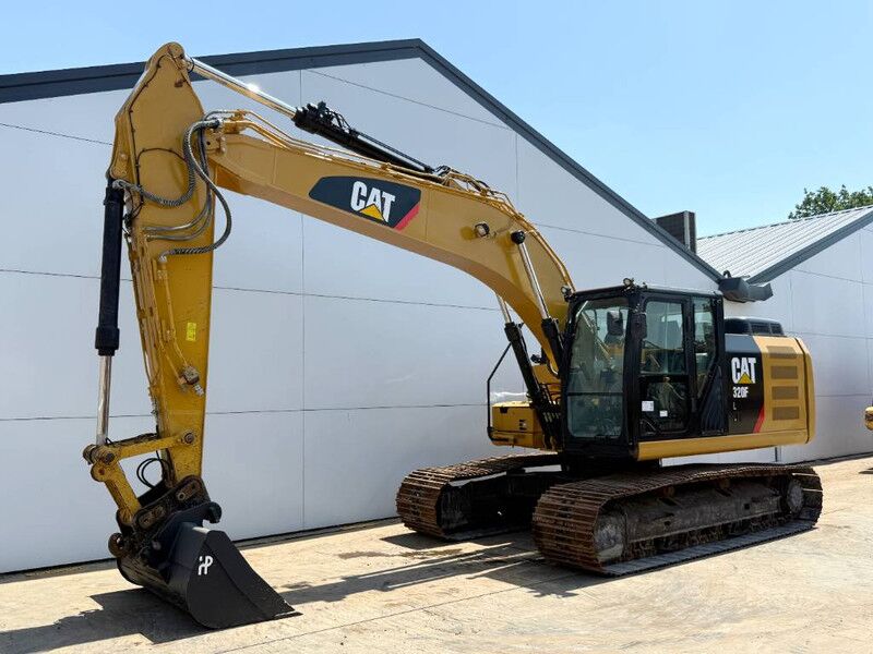 2017 Caterpillar 320FL Crawler Excavator