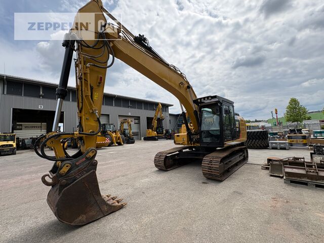2017 Caterpillar 323FL Crawler Excavator 2017 Caterpillar 323FL Crawler Excavator