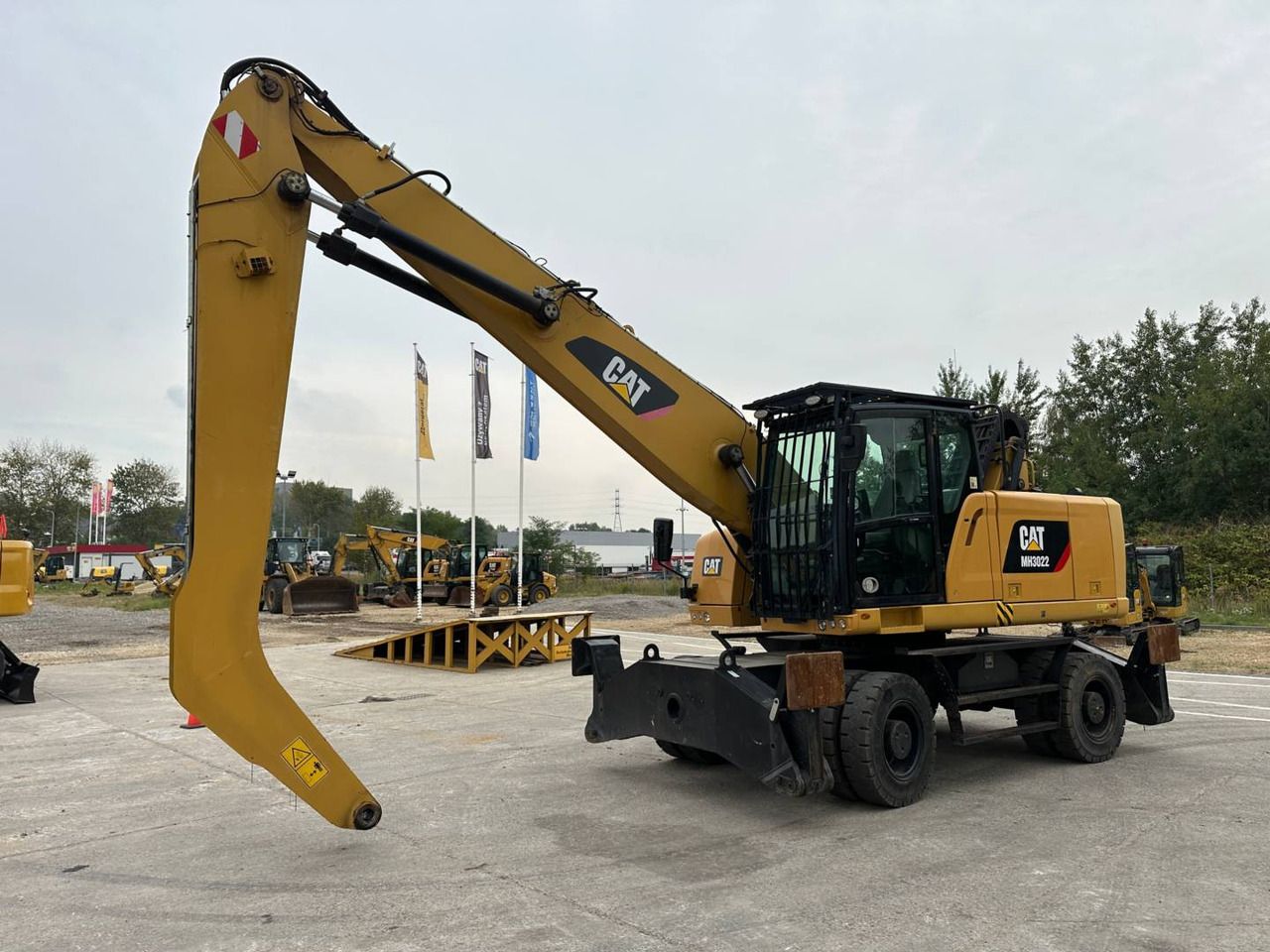 2017 Caterpillar MH3022 Wheel Excavator 2017 Caterpillar MH3022 Wheel Excavator