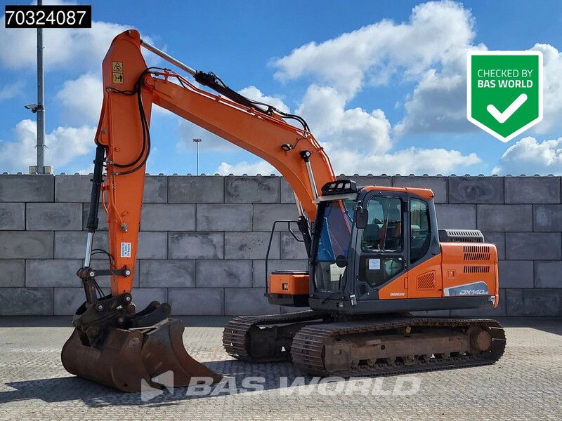 2017 Doosan DX140LC-5 Crawler Excavator 2017 Doosan DX140LC-5 Crawler Excavator