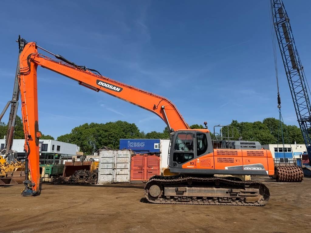 2017 Doosan DX300LC-5 Crawler Excavator 2017 Doosan DX300LC-5 Crawler Excavator