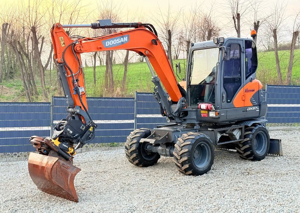 2017 Doosan DX57W Wheel Excavator