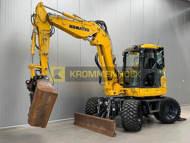 2017 Komatsu PW98MR-10 Wheel Excavator