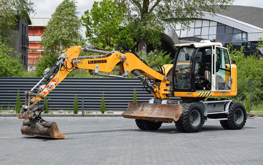 2017 Liebherr A 910 Wheel Excavator