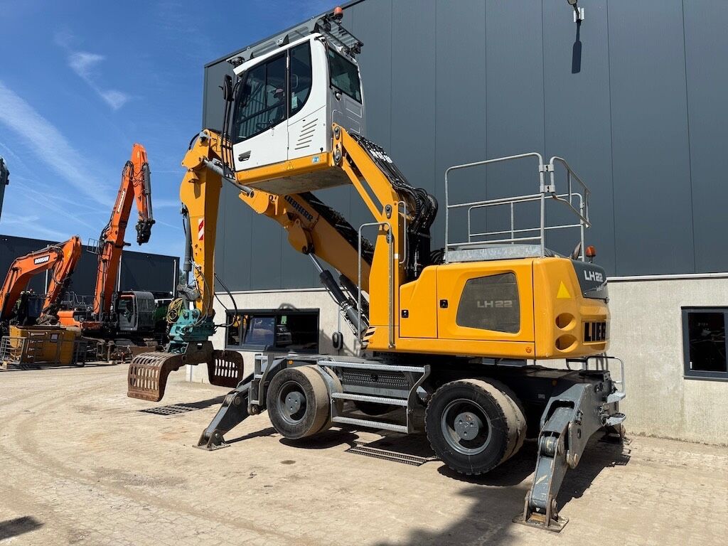 2017 Liebherr LH22 M Material Handler