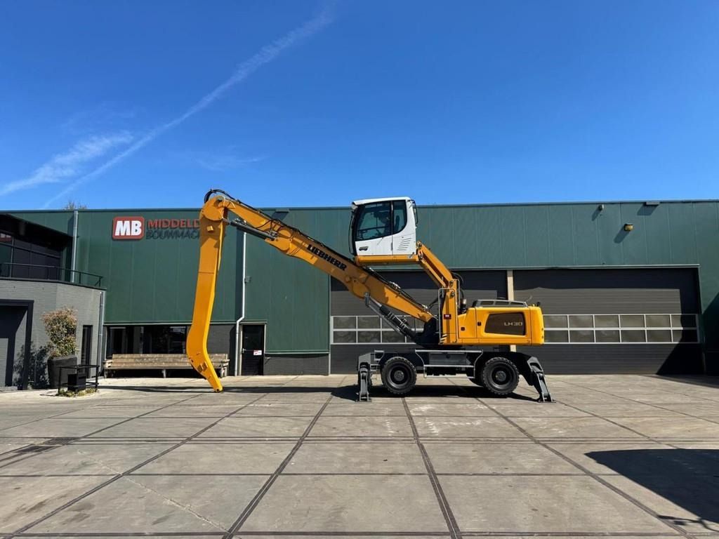 2017 Liebherr LH30 M Material Handler