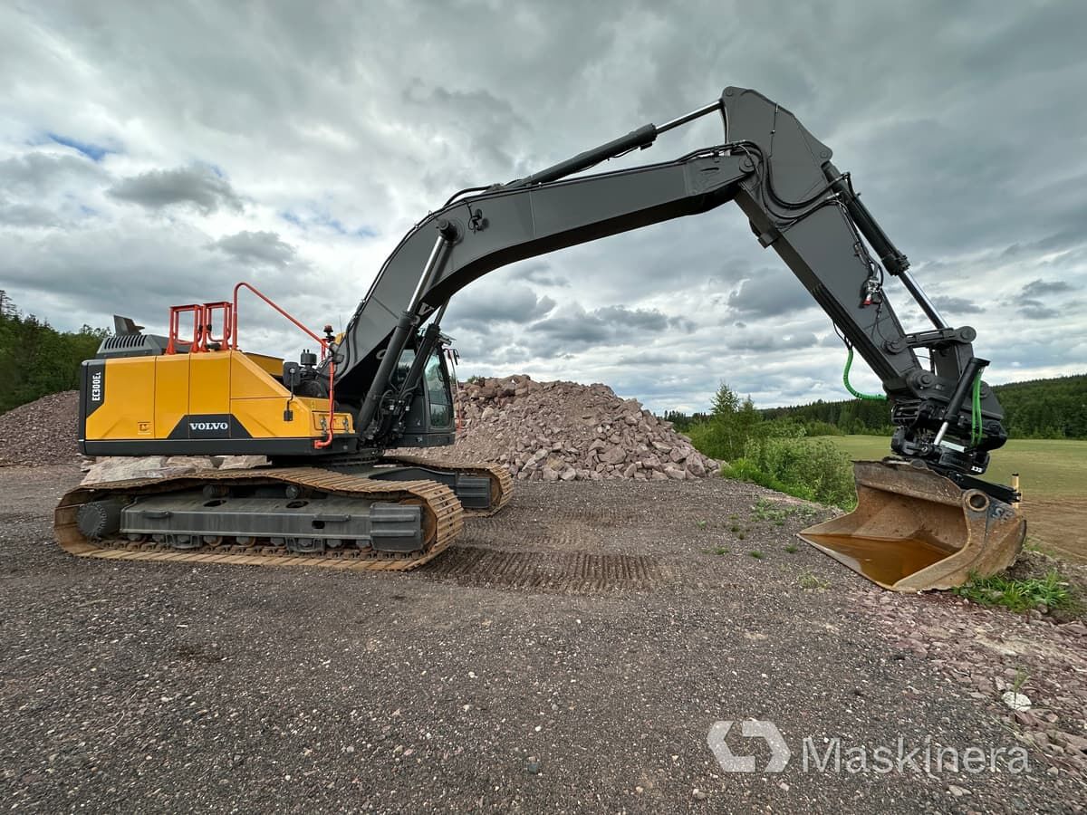 2017 Volvo EC300EL Crawler Excavator