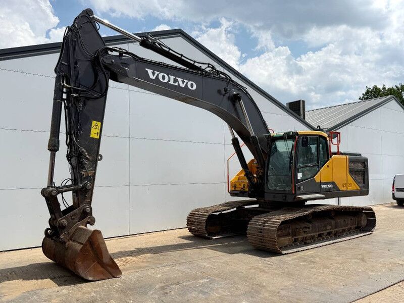 2017 Volvo EC300EL Crawler Excavator