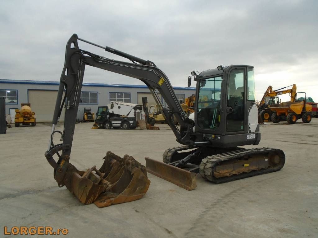 2017 Volvo ECR50D mini excavator, side view 2017 Volvo ECR50D mini excavator, side view