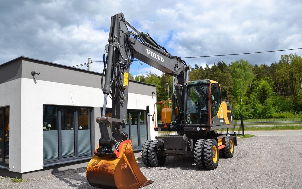 2017 Volvo EW180E Wheel Excavator