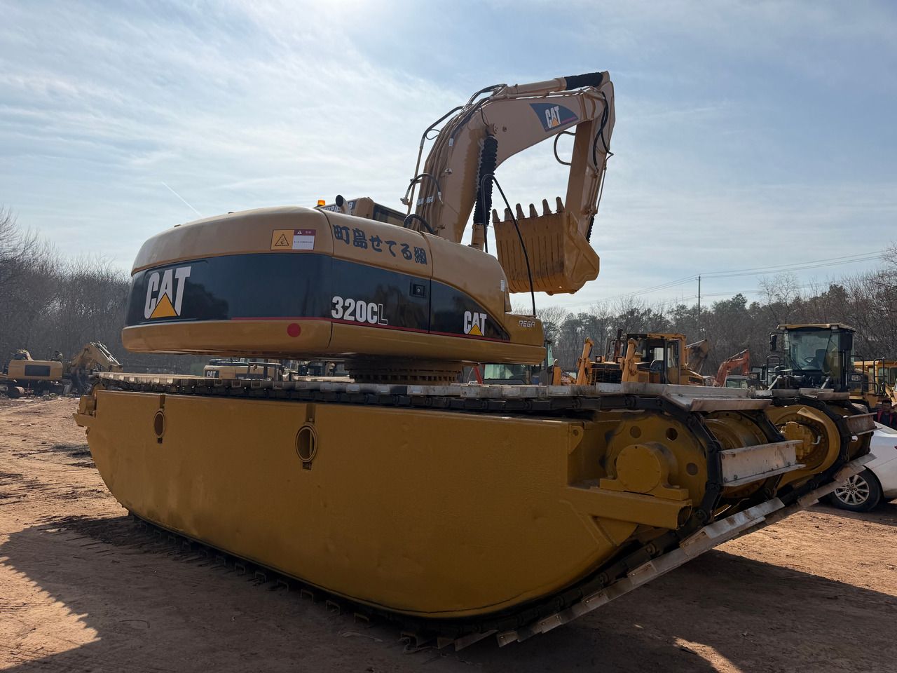 2018 Caterpillar 320CL Amphibious Excavator