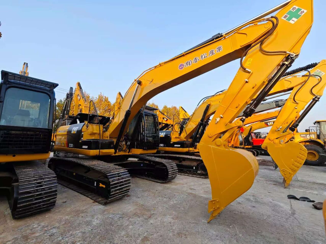 2018 Caterpillar 323D Crawler Excavator