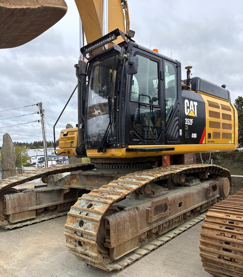 2018 Caterpillar 352F XE Crawler Excavator 2018 Caterpillar 352F XE Crawler Excavator
