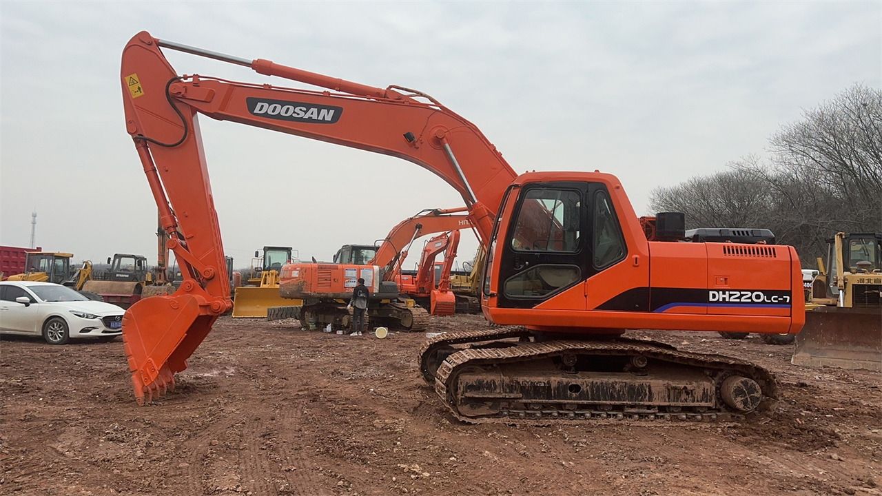 2018 Doosan DH220LC-7 Crawler Excavator 2018 Doosan DH220LC-7 Crawler Excavator