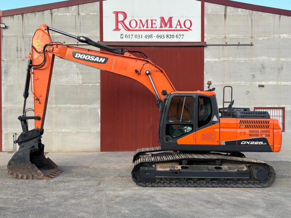 2018 Doosan DX225LC Crawler Excavator 2018 Doosan DX225LC Crawler Excavator