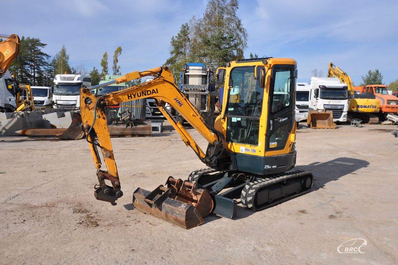 2018 Hyundai R25Z-9AK Mini Excavator 2018 Hyundai R25Z-9AK Mini Excavator