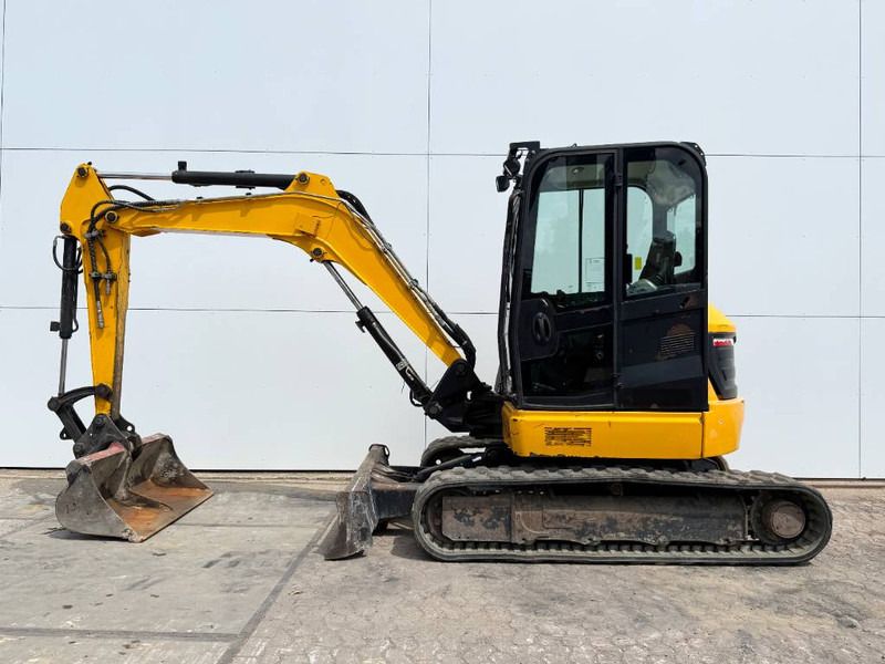 2018 JCB 48Z-1 mini excavator, side view 2018 JCB 48Z-1 mini excavator, side view