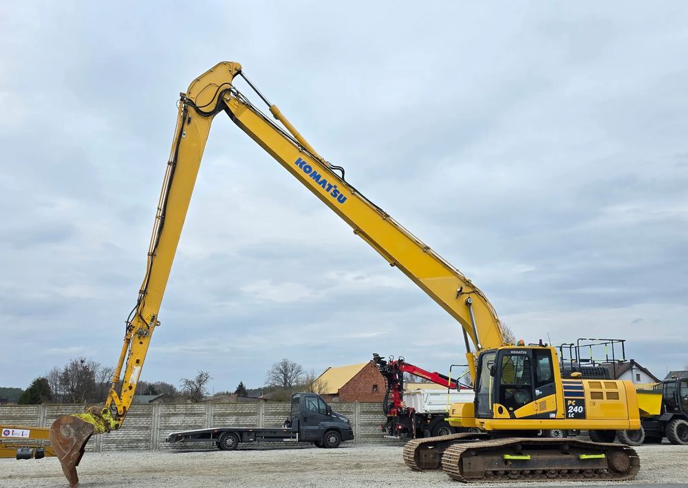 2018 Komatsu PC240LC-11 Crawler Excavator