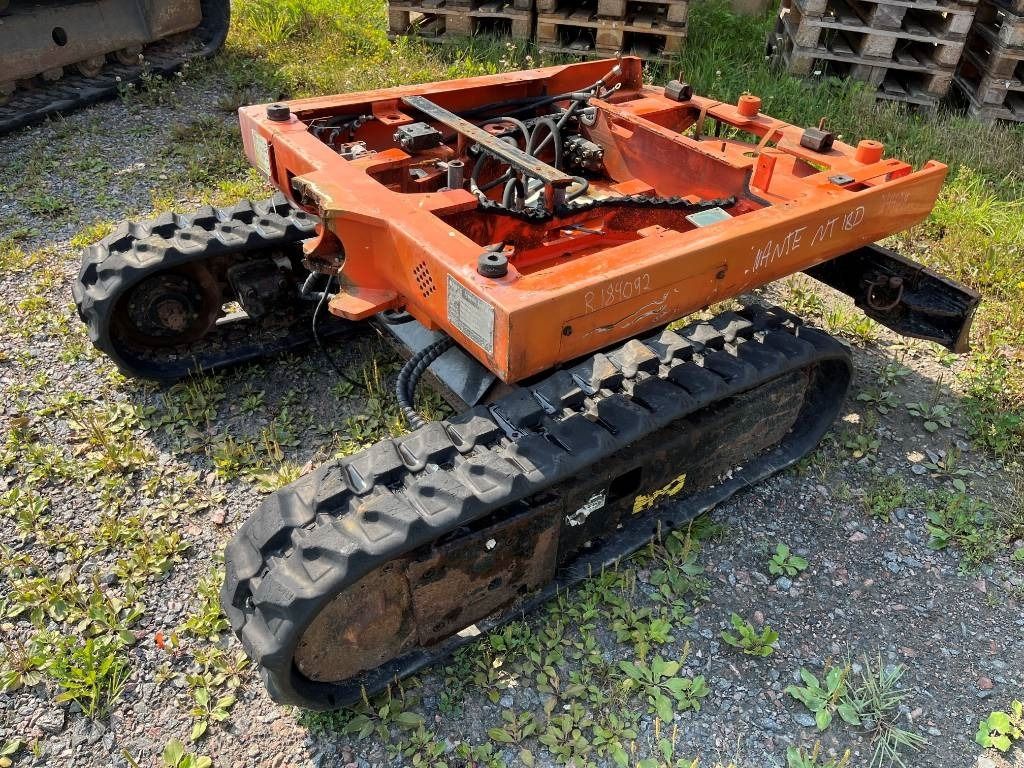 2018 Nante NT 18 DR mini excavator undercarriage view 2018 Nante NT 18 DR mini excavator undercarriage view