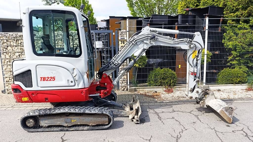 2018 Takeuchi TB225 Mini Excavator
