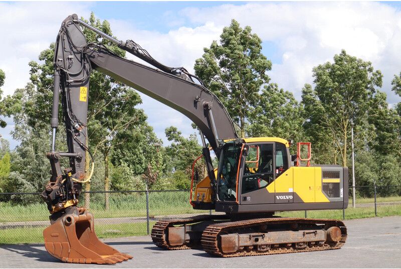2018 Volvo EC220EL Crawler Excavator