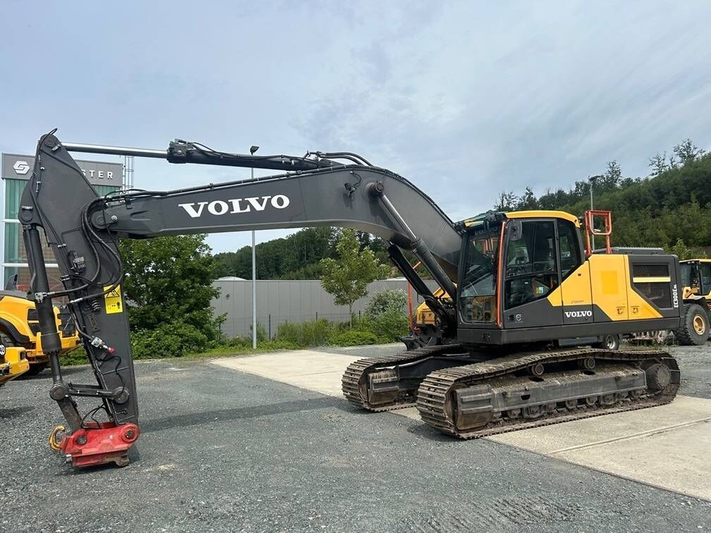 2018 Volvo EC300ENL Crawler Excavator 2018 Volvo EC300ENL Crawler Excavator
