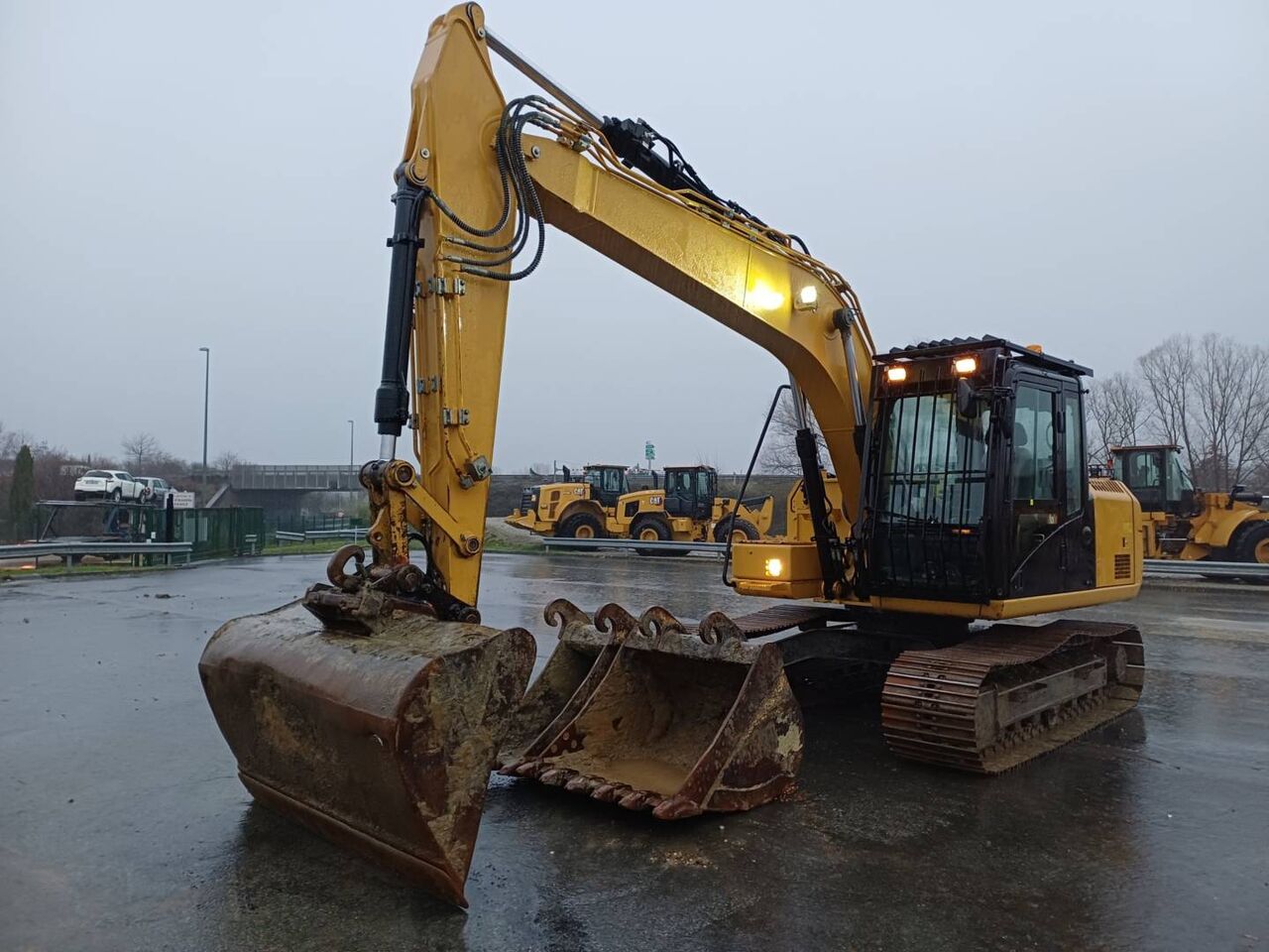 2019 Caterpillar 313F GC crawler excavator, side profile view 2019 Caterpillar 313F GC crawler excavator, side profile view