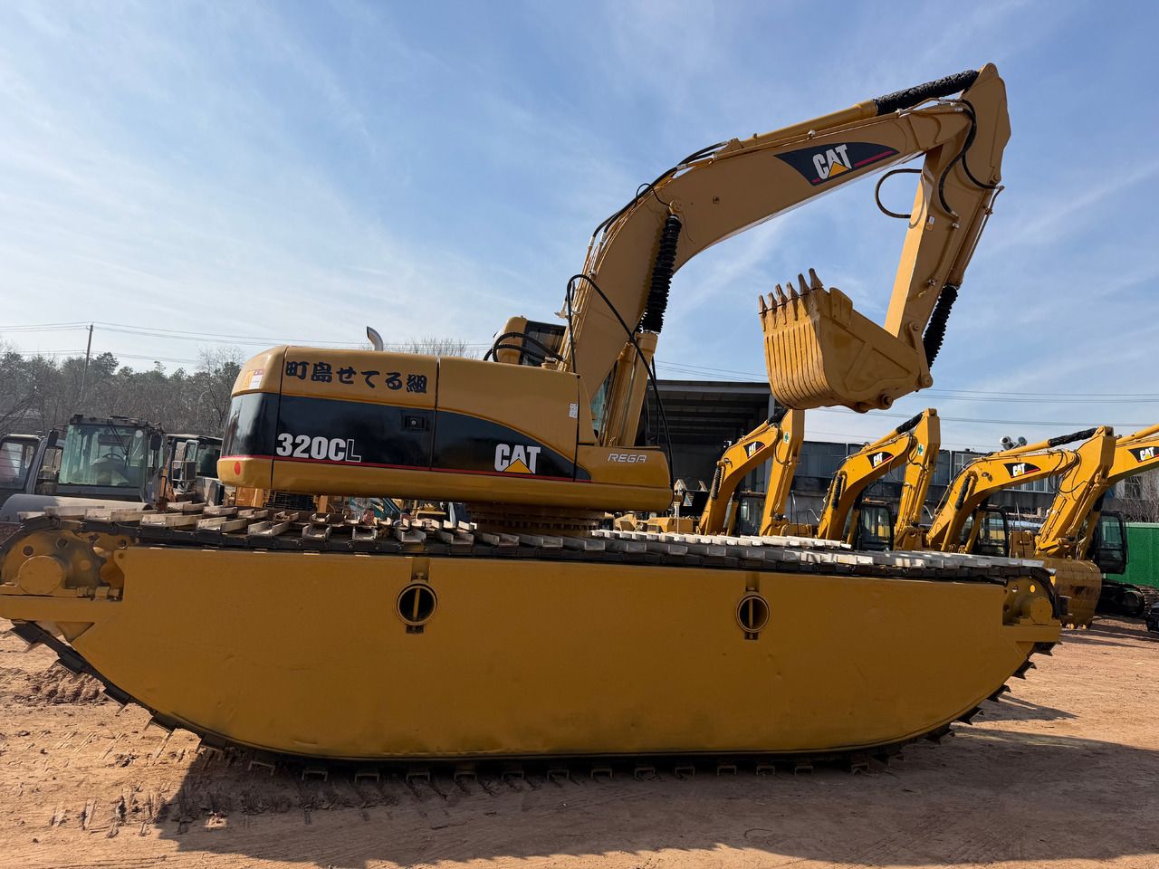 2019 Caterpillar 320CL Amphibious Excavator