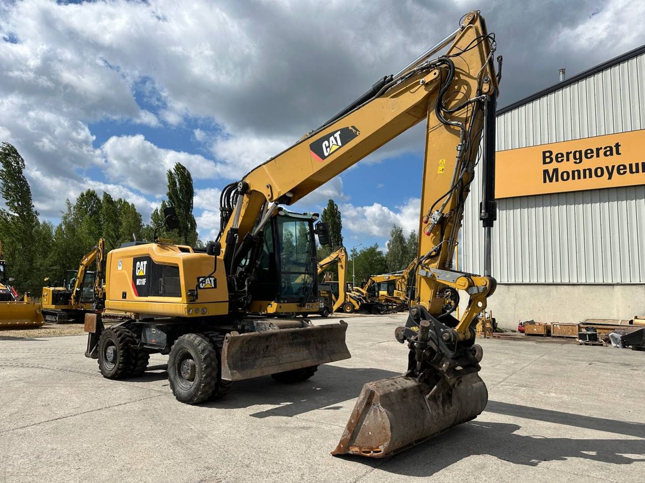 2019 Caterpillar M318F Wheel Excavator