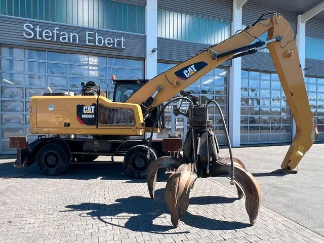 2019 Caterpillar MH3024 Material Handler