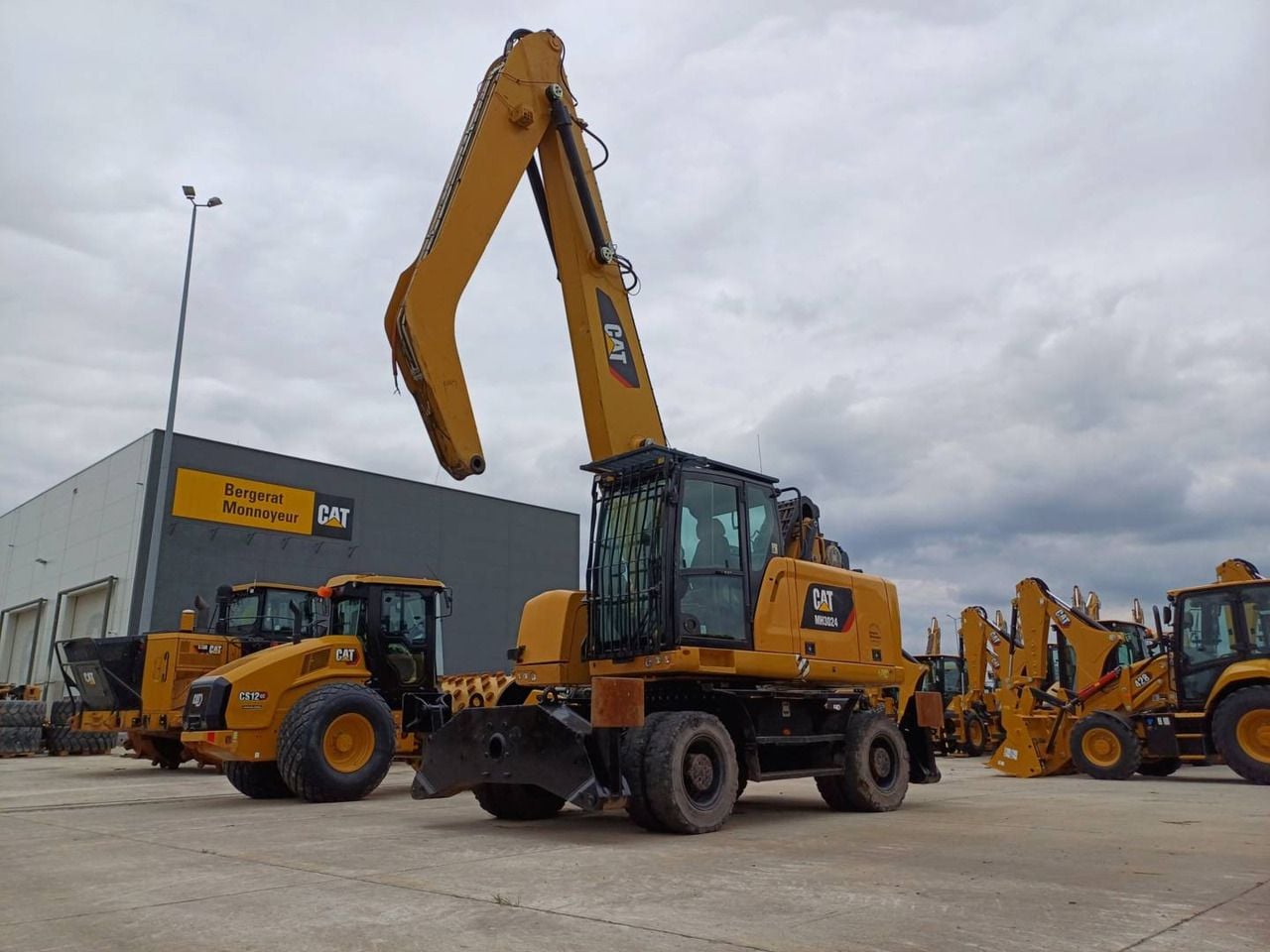 2019 Caterpillar MH3024 Material Handler 2019 Caterpillar MH3024 Material Handler