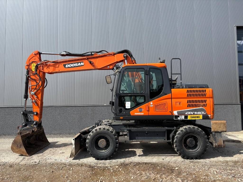 2019 Doosan DX140W-5 Wheel Excavator 2019 Doosan DX140W-5 Wheel Excavator