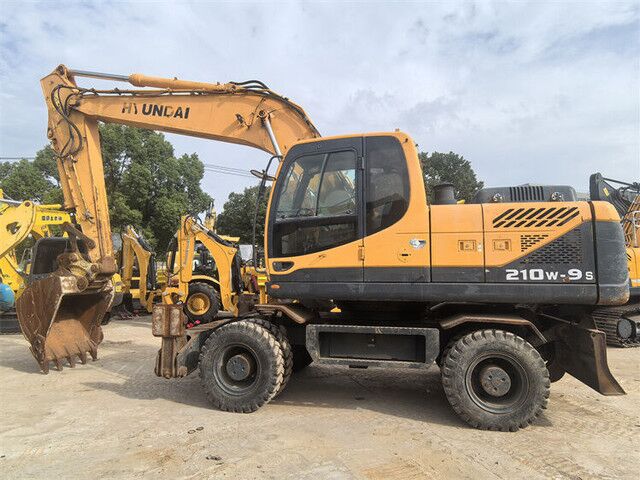 2019 Hyundai R210W-9S Wheel Excavator