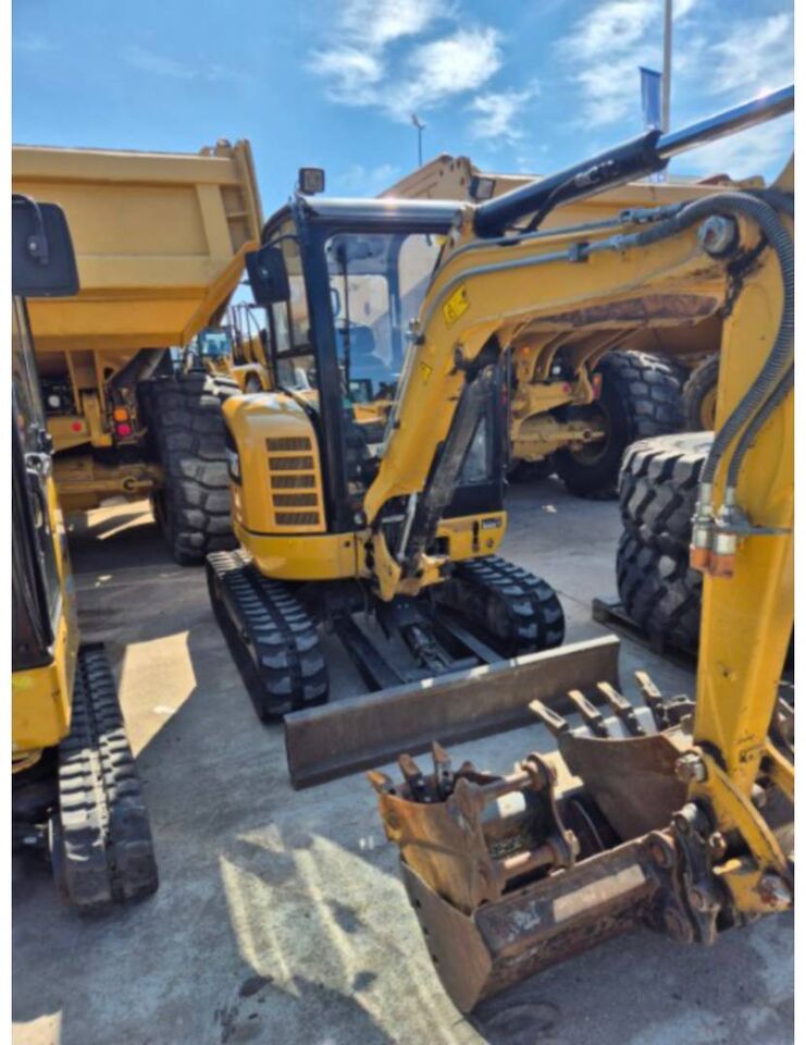 2020 Caterpillar 302.7DCR Mini Excavator