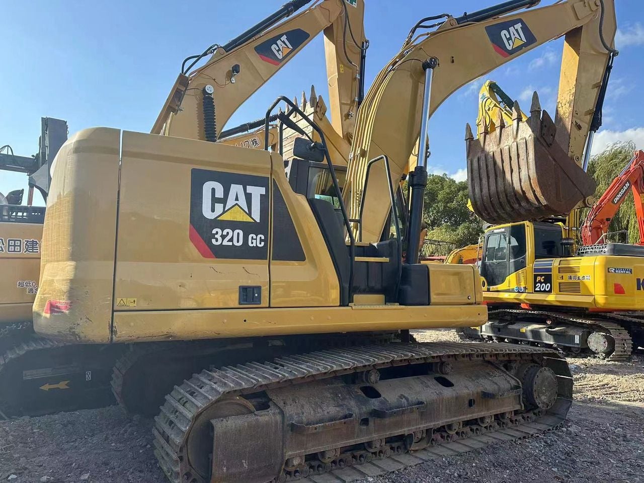 Caterpillar 320GC Escavatore Cingolato