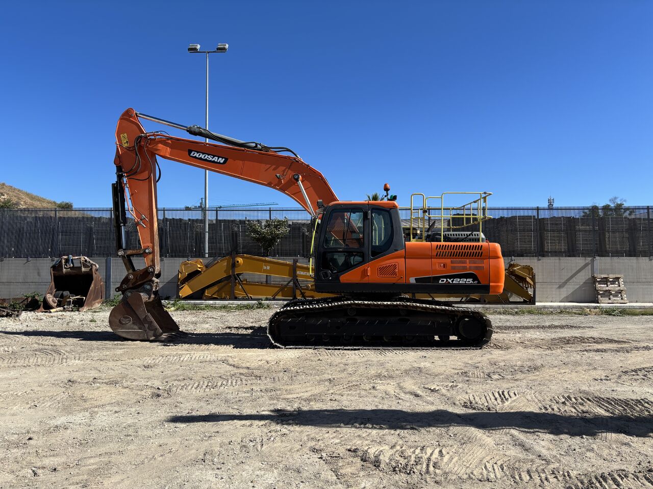 2020 Doosan DX225LC-5 Crawler Excavator