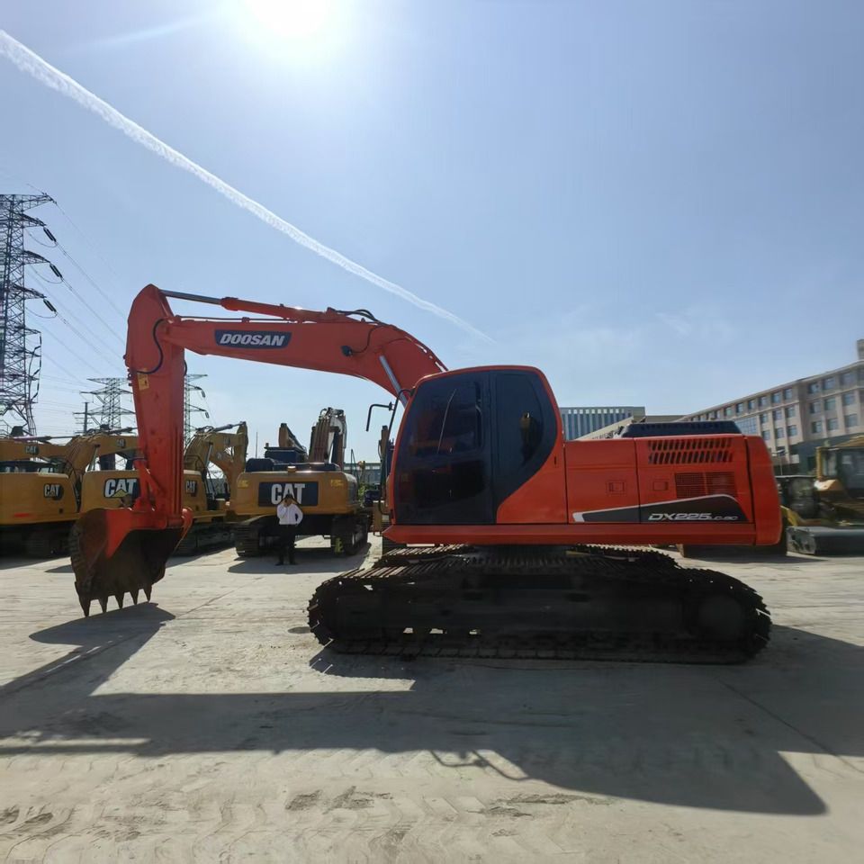 2020 Doosan DX225LCA Crawler Excavator