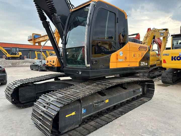 2020 Hyundai R225-9 Crawler Excavator