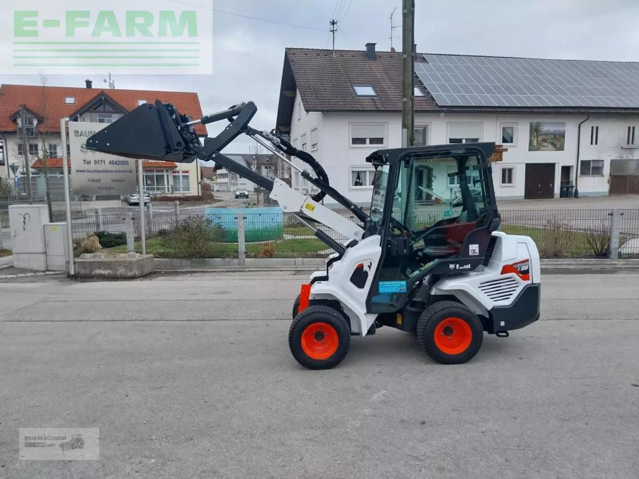 2021 Bobcat L28 mini excavator, side view 2021 Bobcat L28 mini excavator, side view