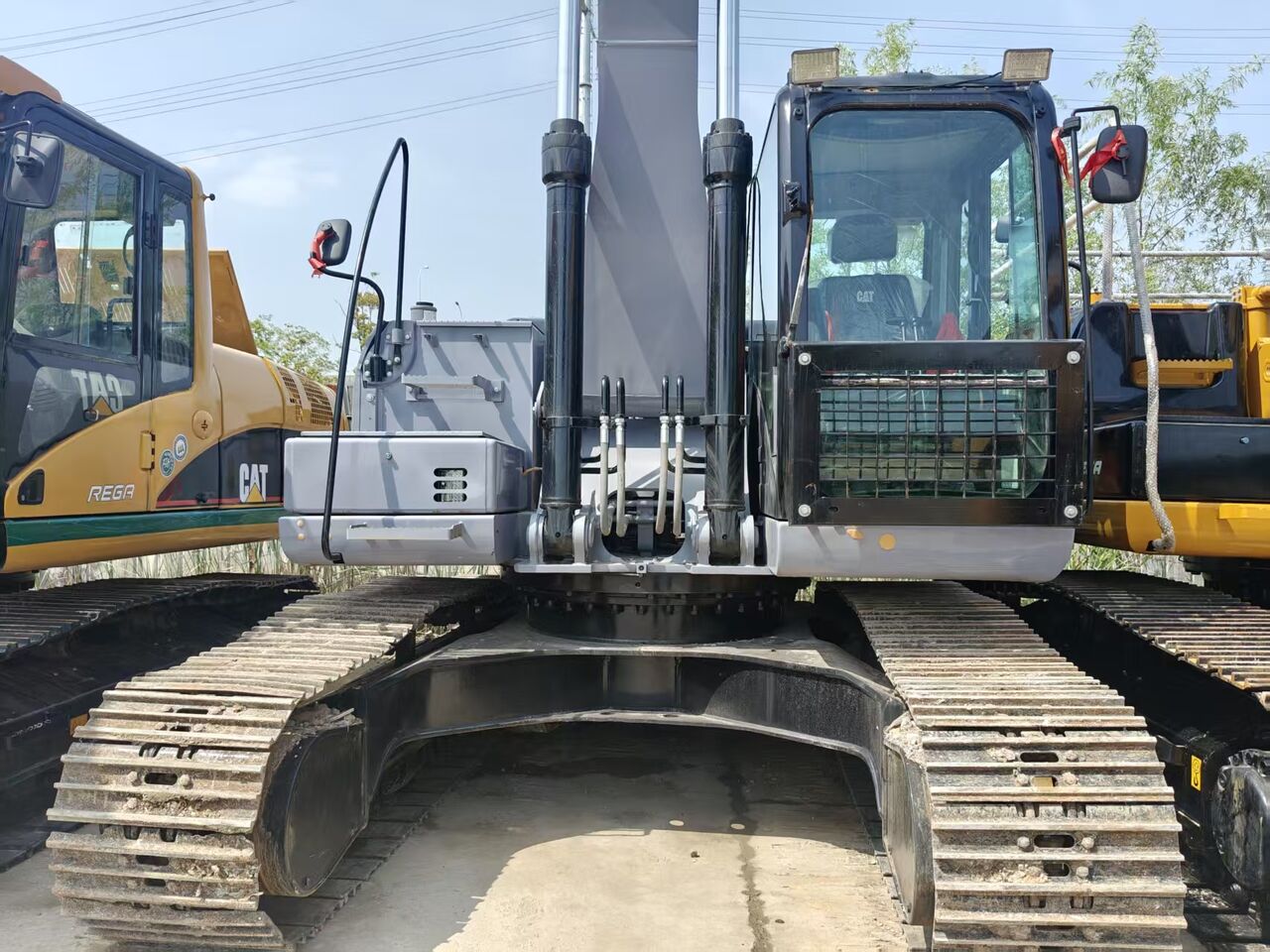 2021 Caterpillar 325D Crawler Excavator