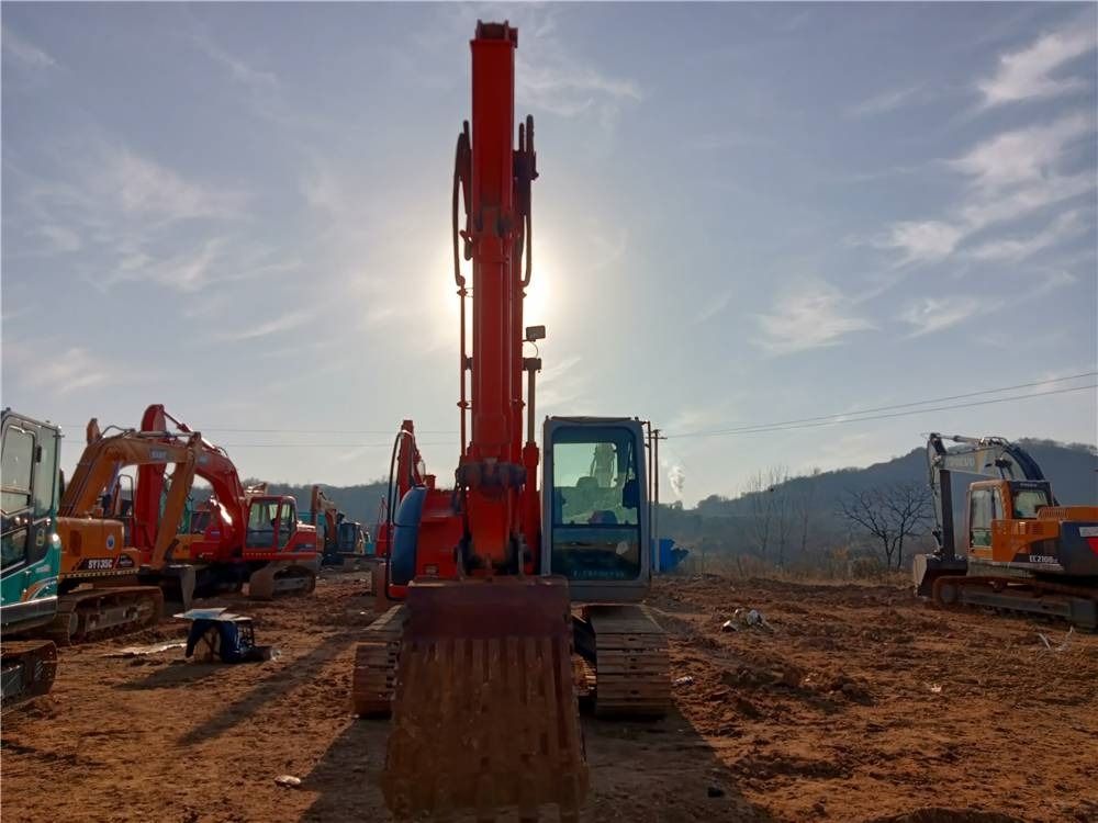 2021 Hitachi ZX135US crawler excavator, front view 2021 Hitachi ZX135US crawler excavator, front view