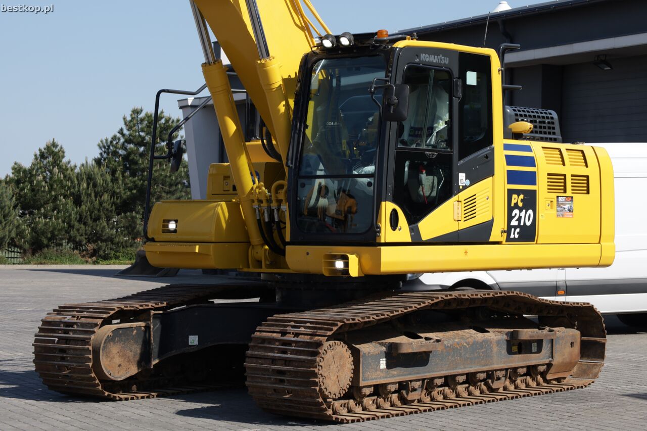 2021 Komatsu PC210LC-11 Crawler Excavator