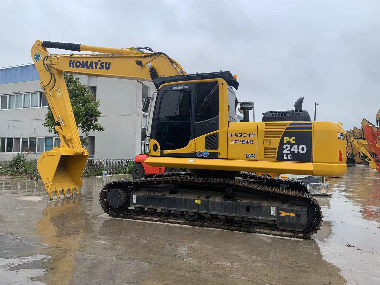 2021 Komatsu PC240LC crawler excavator side view