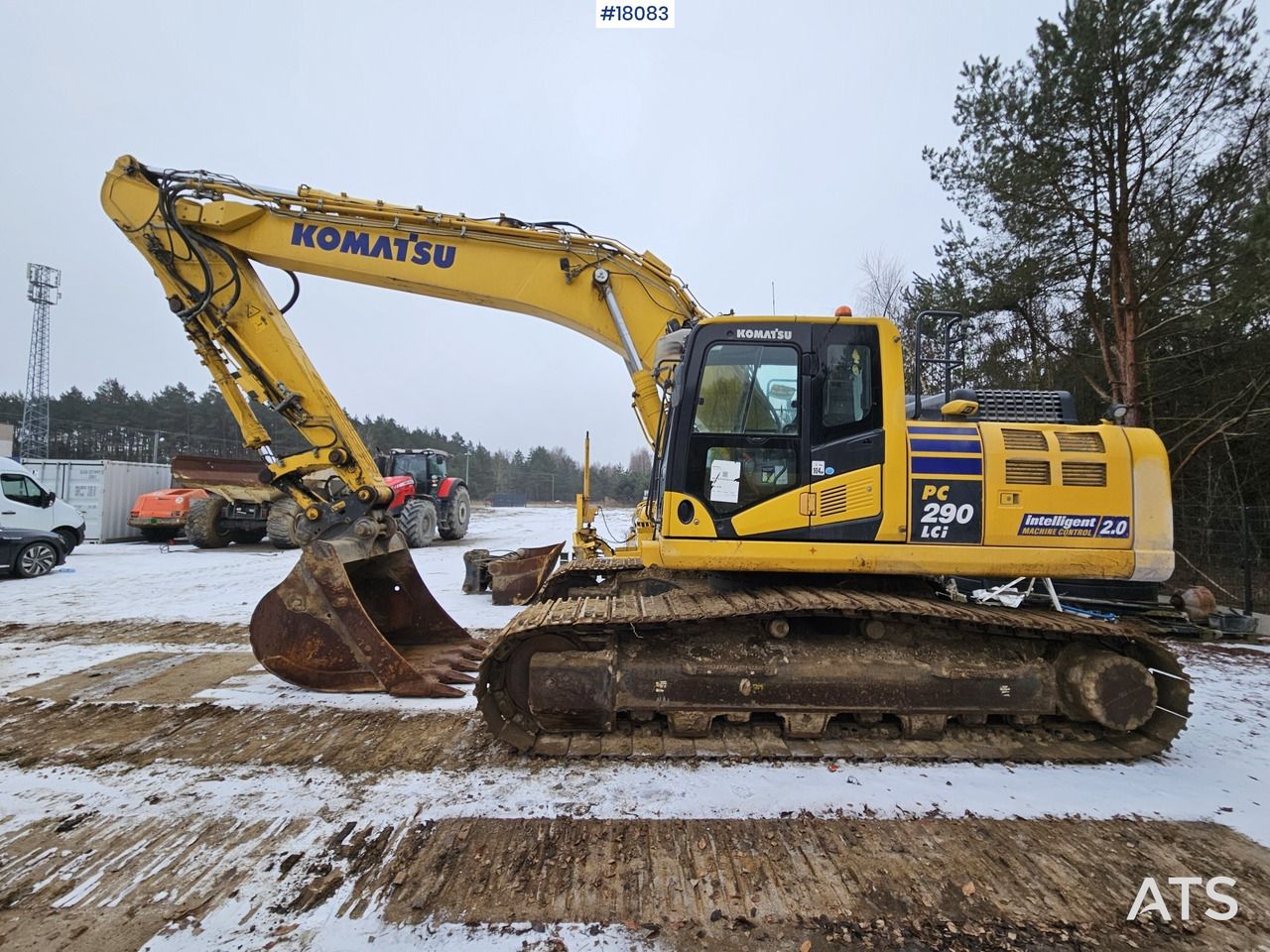 2021 Komatsu PC290LCi crawler excavator side view 2021 Komatsu PC290LCi crawler excavator side view