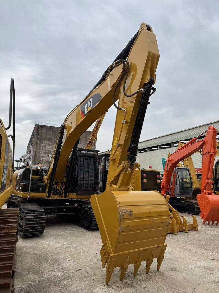 2022 Caterpillar 320D Crawler Excavator