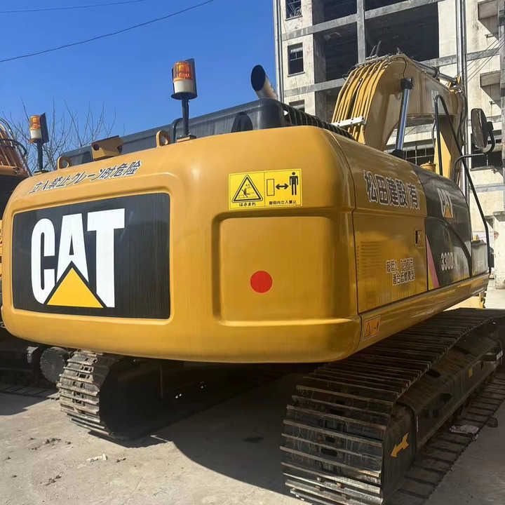 2022 Caterpillar 330D crawler excavator rear view 2022 Caterpillar 330D crawler excavator rear view
