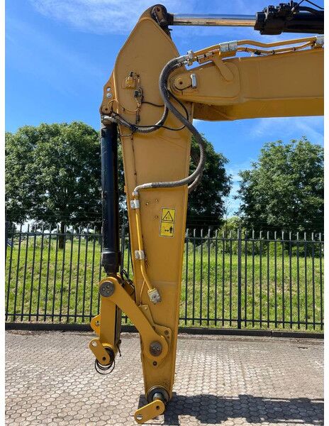 2022 Caterpillar 352-07 Crawler Excavator