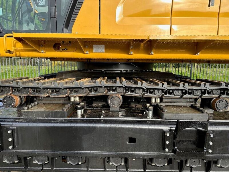 2022 Caterpillar 395 LONG REACH Crawler Excavator