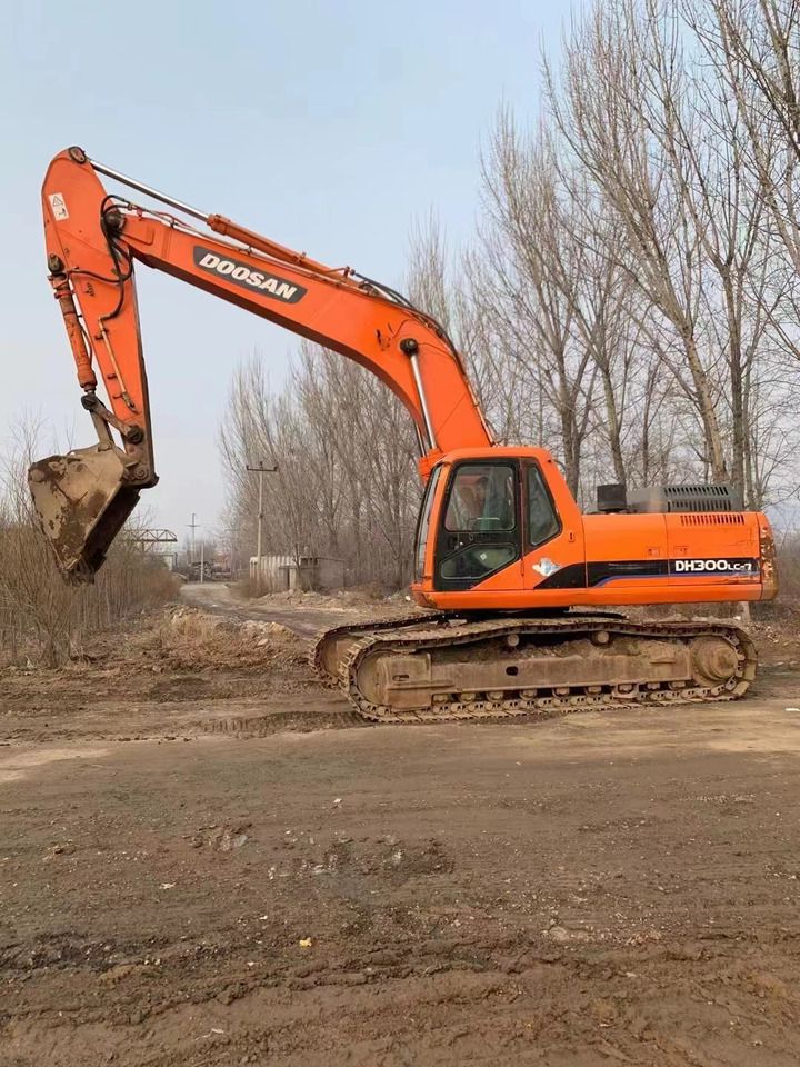 2022 Doosan DH300-7 Crawler Excavator