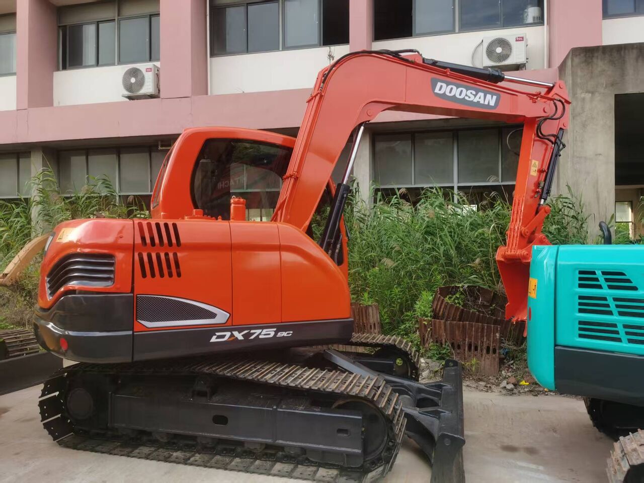 2022 Doosan DX75 Mini Excavator 2022 Doosan DX75 Mini Excavator